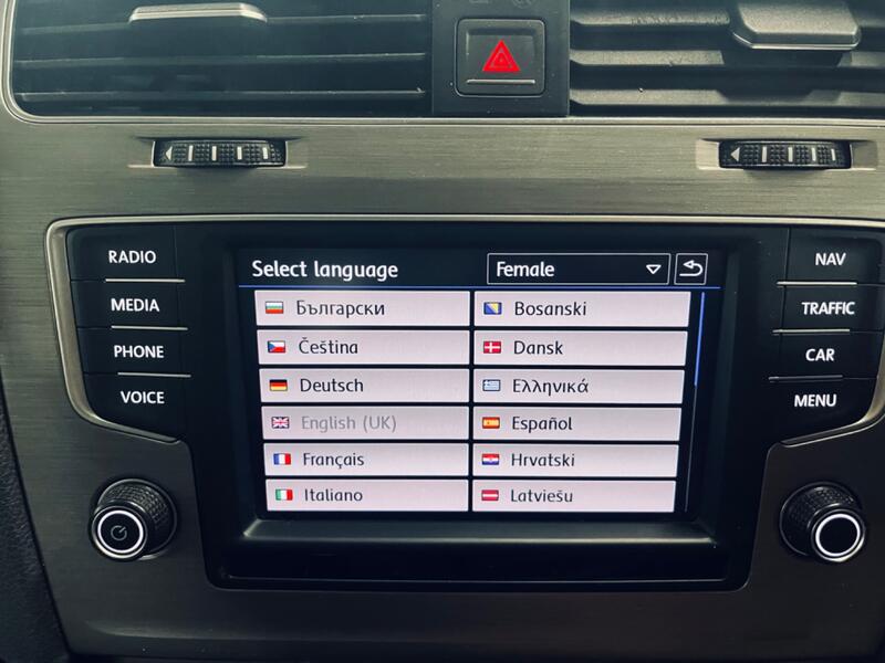 VOLKSWAGEN GOLF