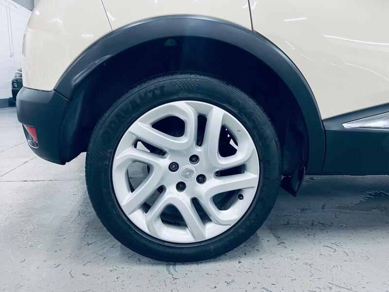 RENAULT CAPTUR