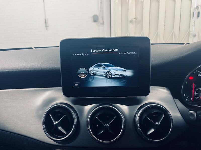 MERCEDES-BENZ CLA