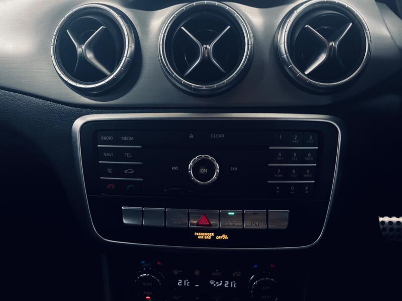 MERCEDES-BENZ CLA