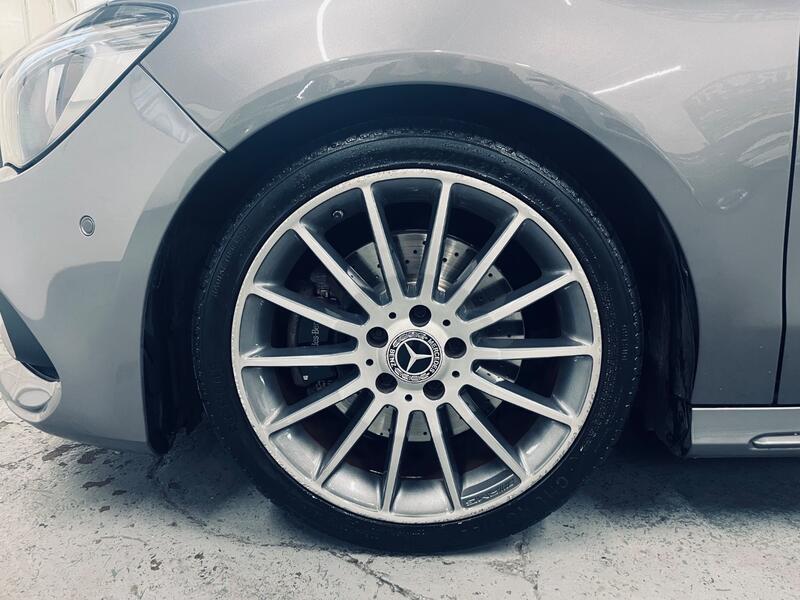 MERCEDES-BENZ CLA