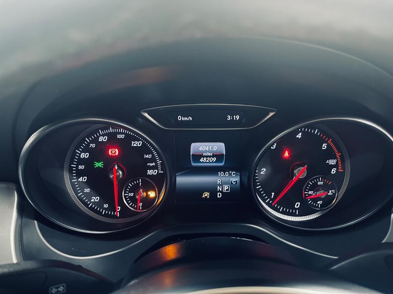 MERCEDES-BENZ CLA
