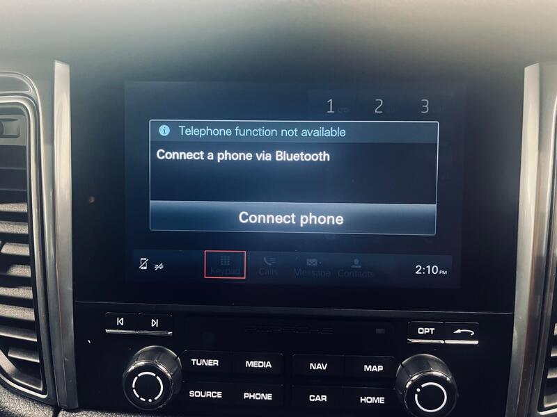 PORSCHE MACAN