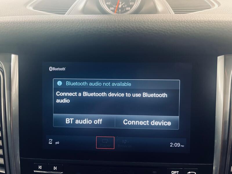 PORSCHE MACAN