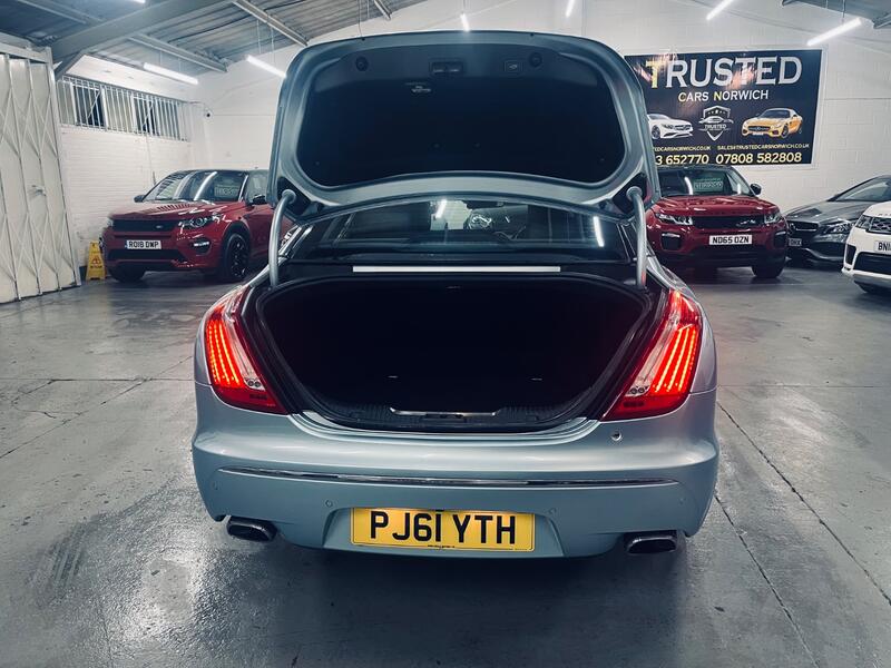 JAGUAR XJ