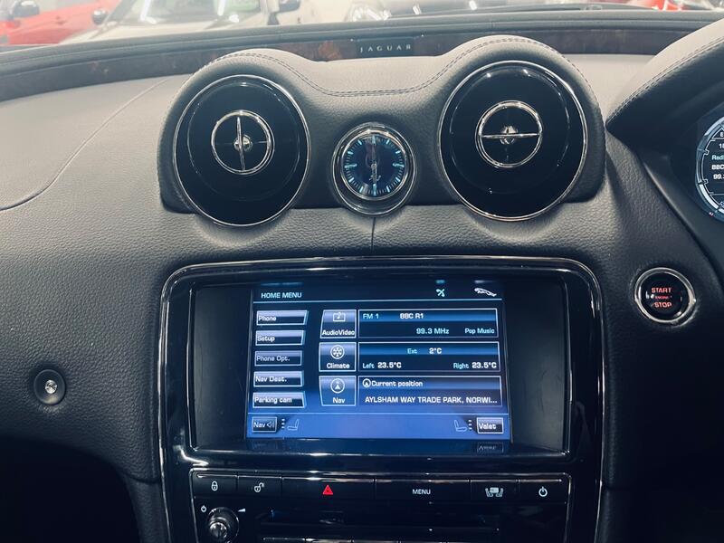 JAGUAR XJ