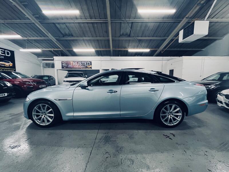 JAGUAR XJ