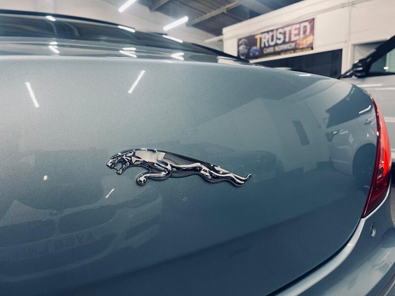 JAGUAR XJ