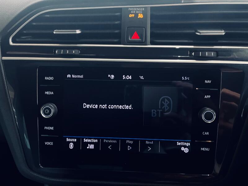 VOLKSWAGEN TIGUAN