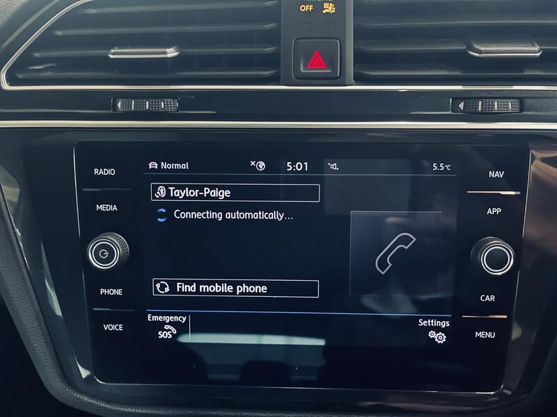 VOLKSWAGEN TIGUAN