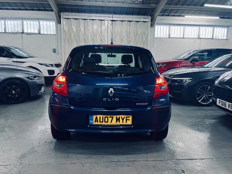 RENAULT CLIO