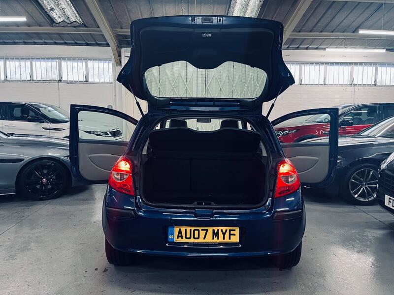 RENAULT CLIO