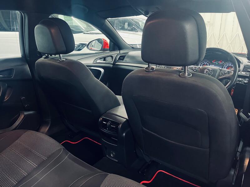 VAUXHALL INSIGNIA