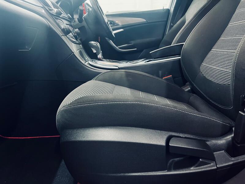 VAUXHALL INSIGNIA