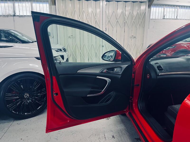 VAUXHALL INSIGNIA