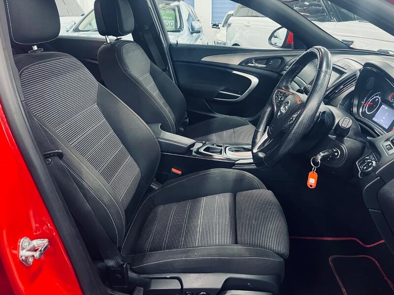VAUXHALL INSIGNIA