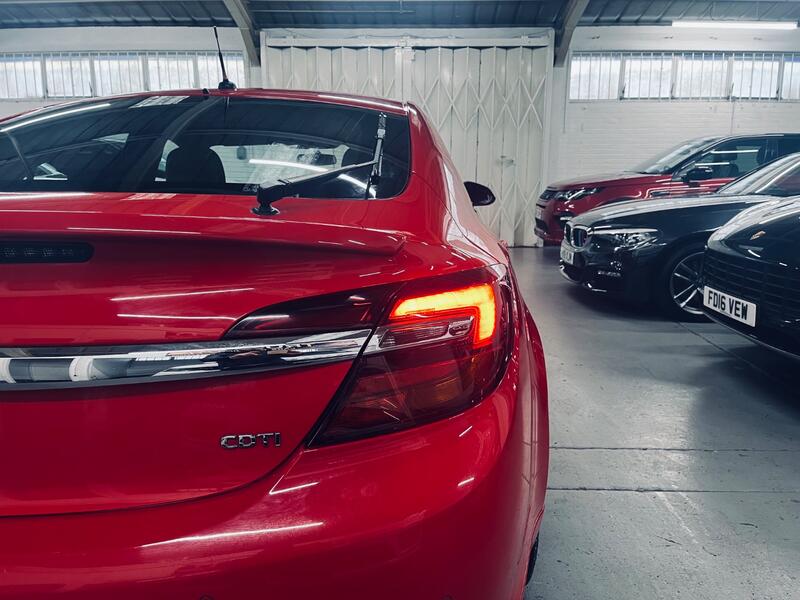 VAUXHALL INSIGNIA