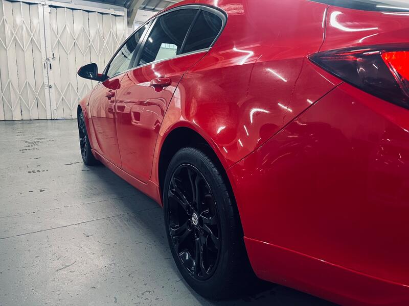 VAUXHALL INSIGNIA