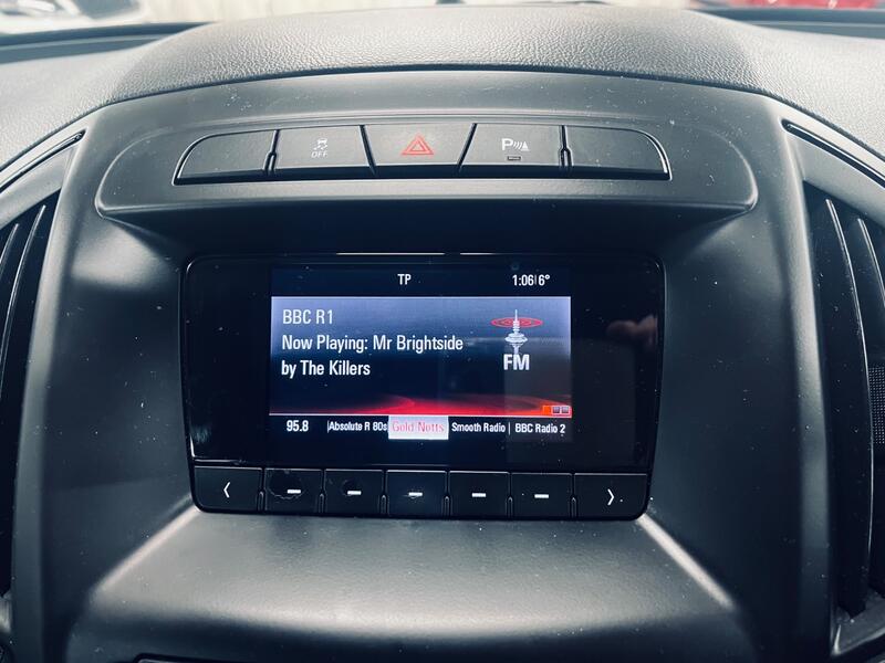 VAUXHALL INSIGNIA