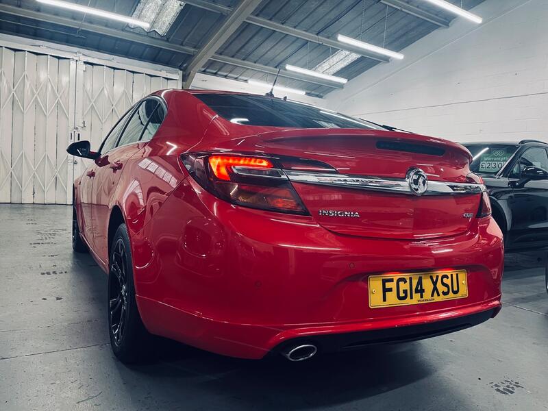 VAUXHALL INSIGNIA