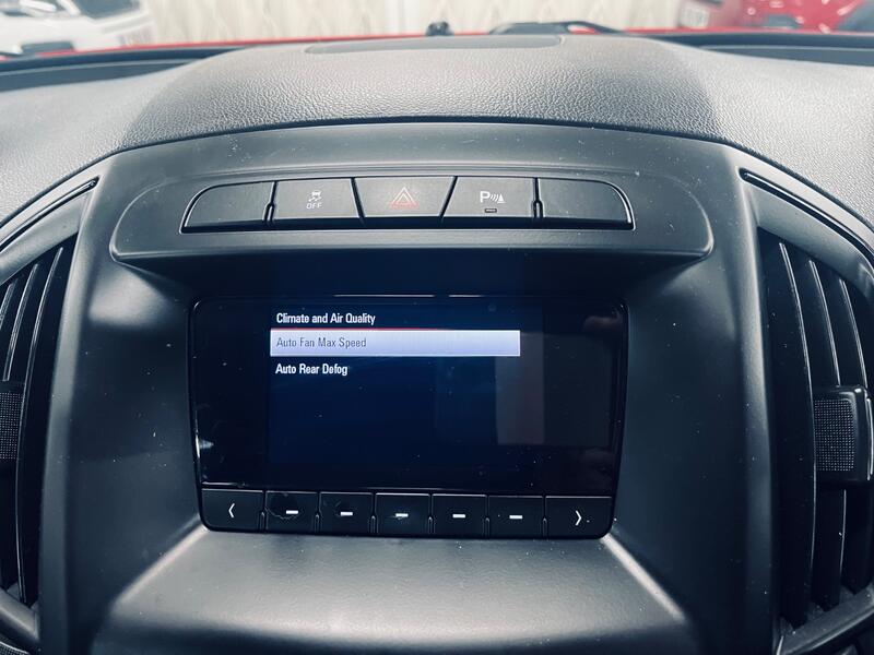 VAUXHALL INSIGNIA