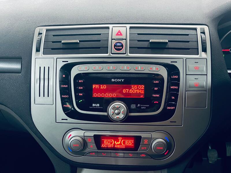 FORD KUGA