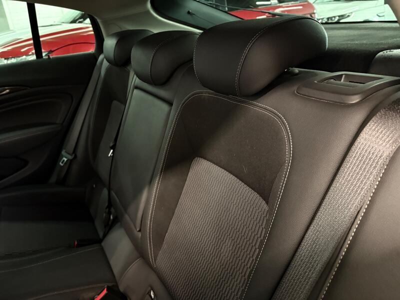 VAUXHALL INSIGNIA