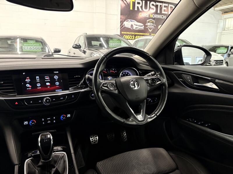 VAUXHALL INSIGNIA