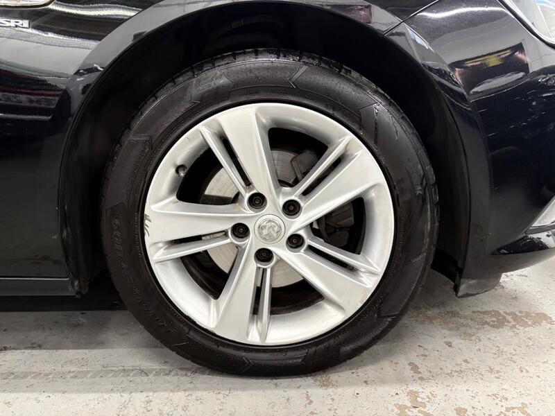 VAUXHALL INSIGNIA