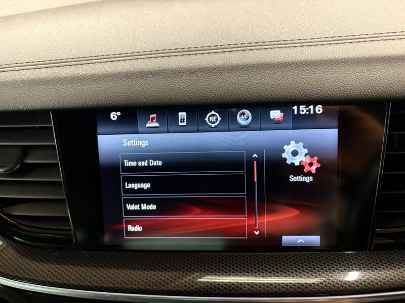 VAUXHALL INSIGNIA
