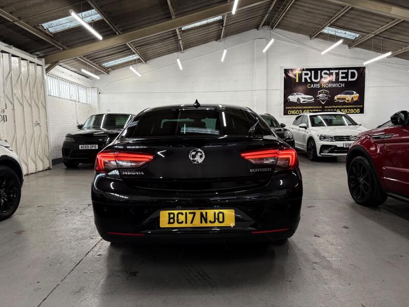 VAUXHALL INSIGNIA