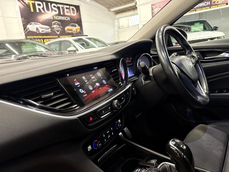 VAUXHALL INSIGNIA