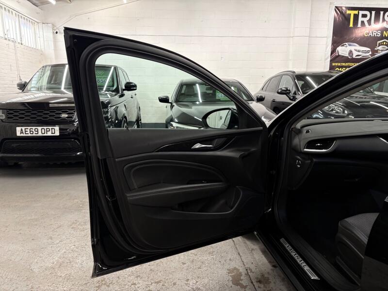 VAUXHALL INSIGNIA