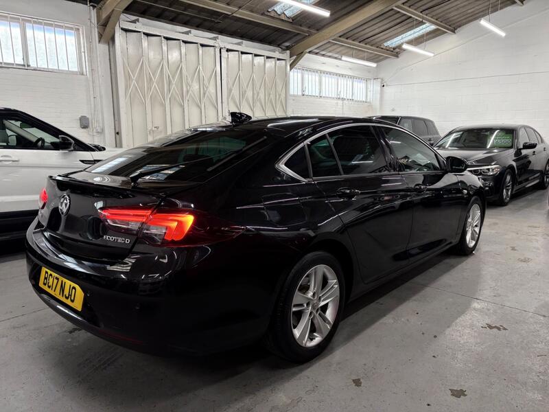VAUXHALL INSIGNIA