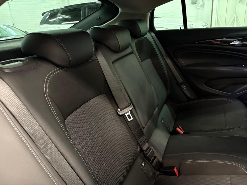 VAUXHALL INSIGNIA