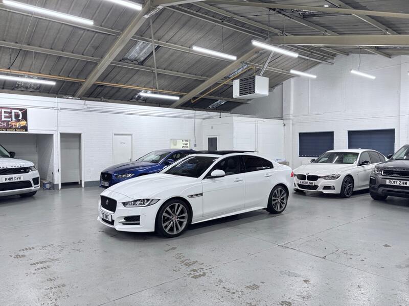 JAGUAR XE