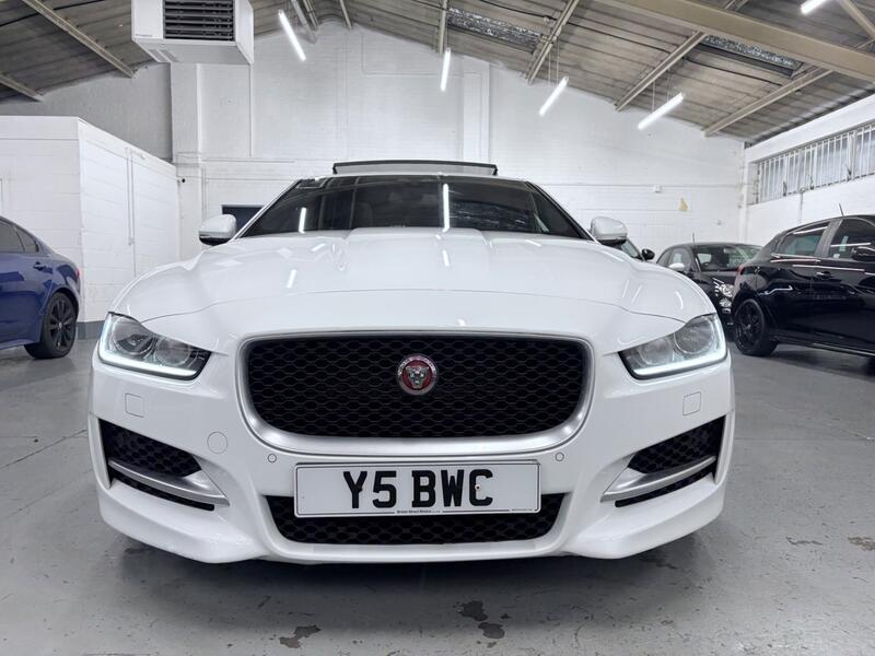 JAGUAR XE