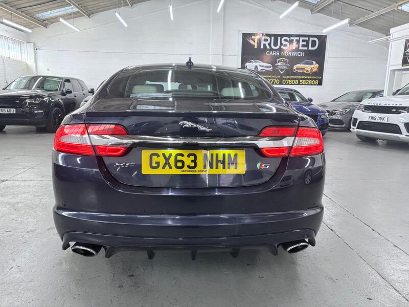 JAGUAR XF