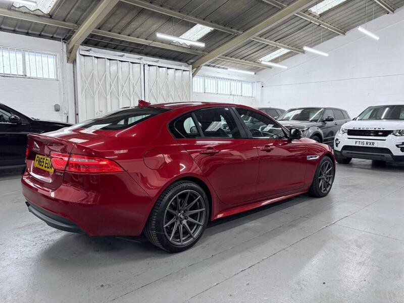 JAGUAR XE