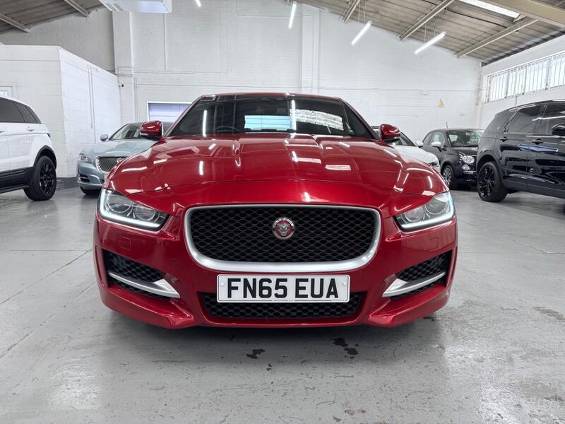 JAGUAR XE