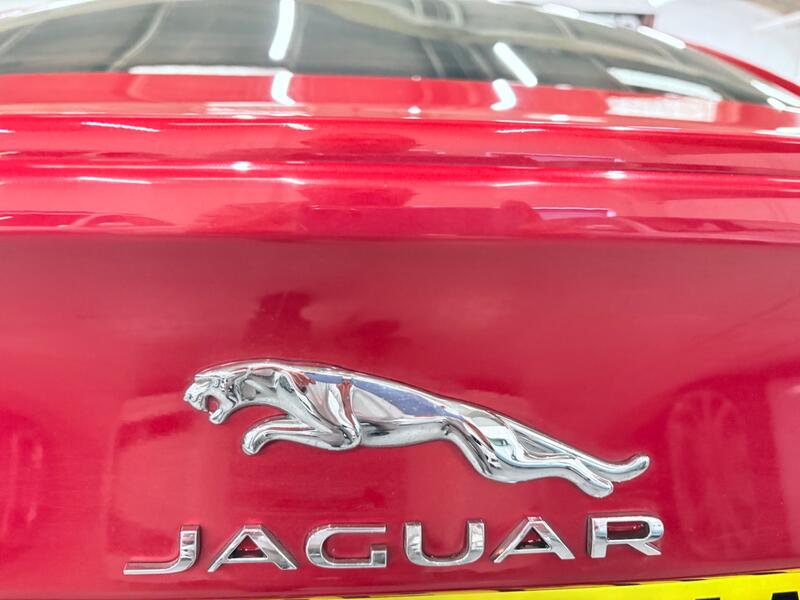 JAGUAR XE