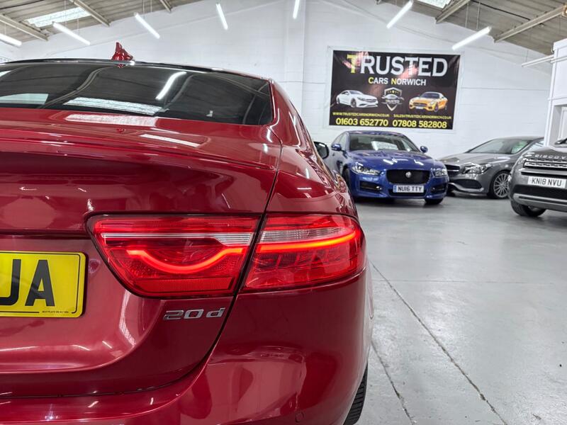 JAGUAR XE