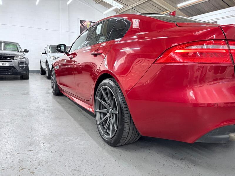 JAGUAR XE