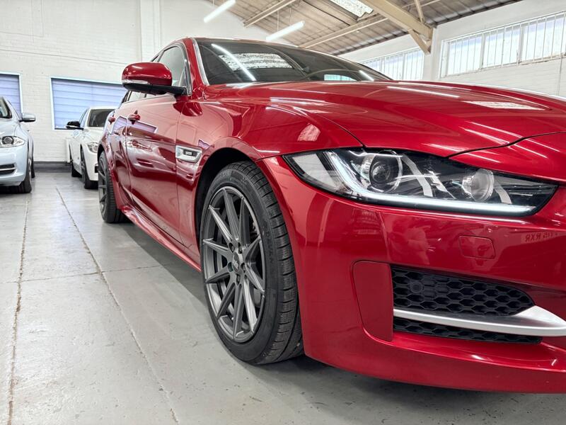 JAGUAR XE