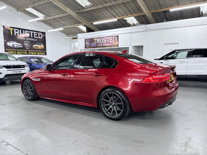 JAGUAR XE