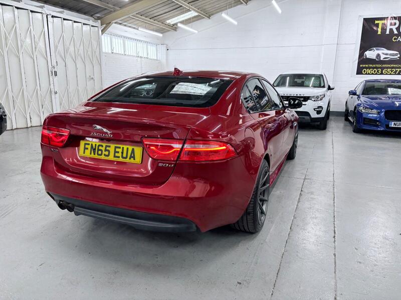 JAGUAR XE