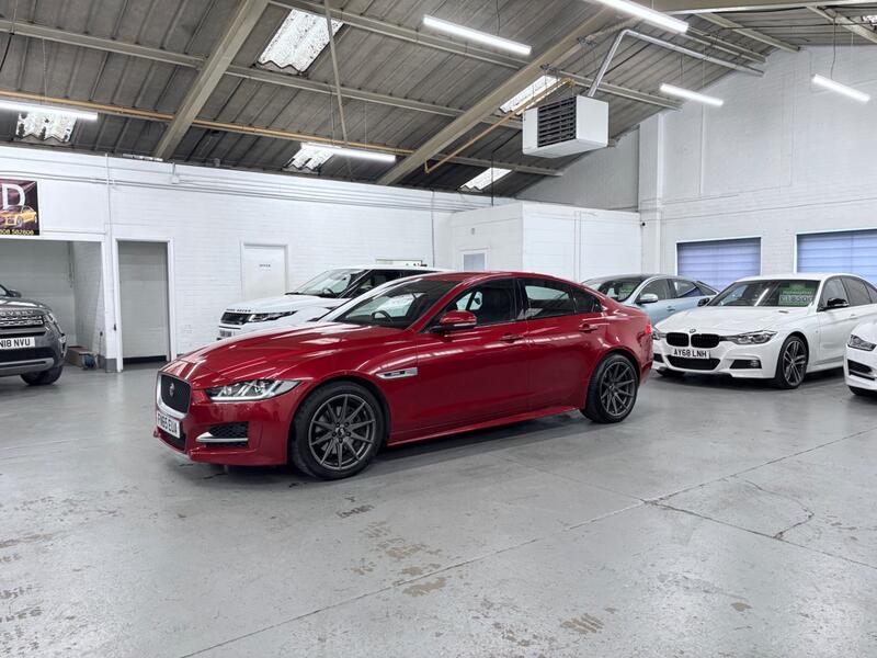 JAGUAR XE